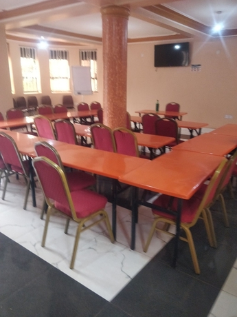 Imagen de los interiores del Hotel Enjoy Guest. Foto 10