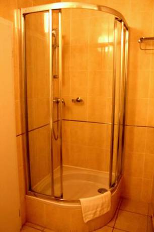 Imagen de la habitación del Hotel Enjoy Inn. Foto 3
