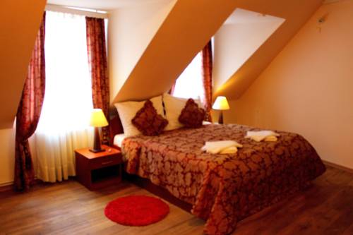 Imagen de la habitación del Hotel Enjoy Inn. Foto 4