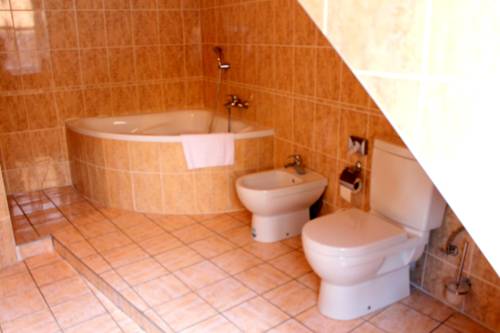 Imagen de la habitación del Hotel Enjoy Inn. Foto 7