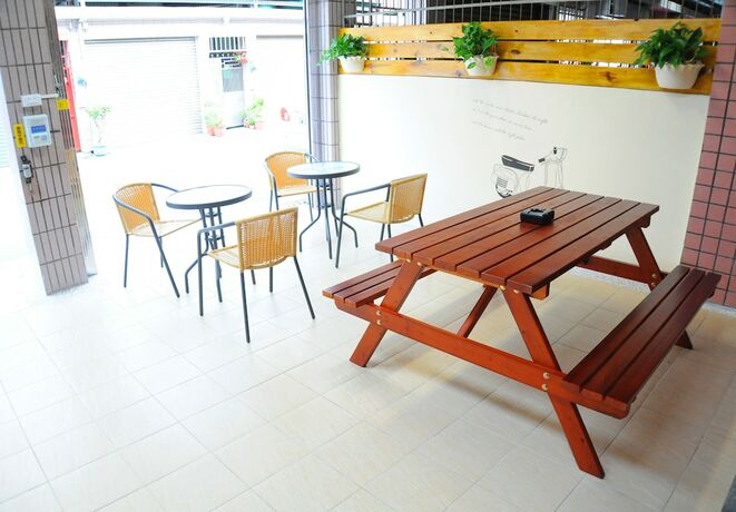 Imagen del bar/restaurante del Hotel Enjoy Lane 17. Foto 12