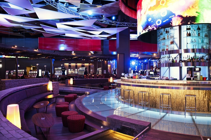 Imagen del bar/restaurante del Hotel Enjoy Santiago - Del Valle. Foto 3