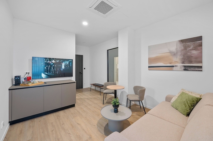 Imagen de la habitación del Hotel Enjoy Suites and Apartments. Foto 1