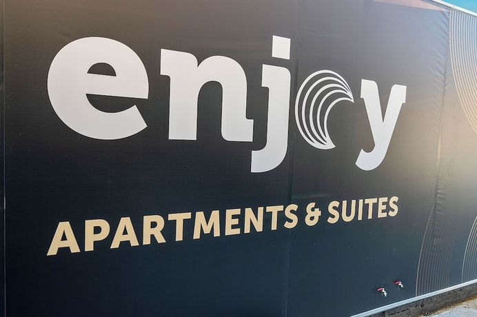 Imagen de los interiores del Hotel Enjoy Suites and Apartments. Foto 15