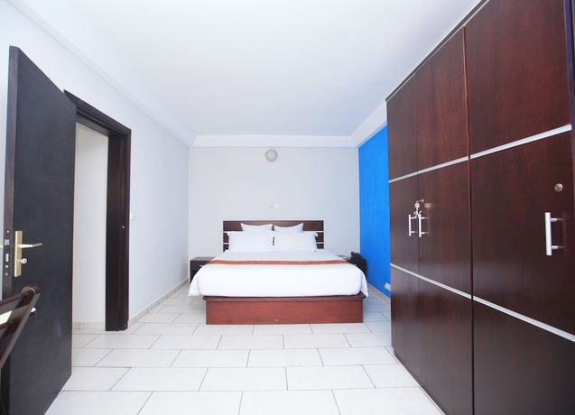 Imagen de la habitación del Hotel Enka Flathotel. Foto 16