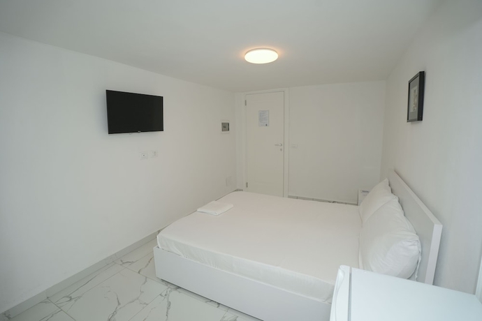 Imagen de la habitación del Hotel Enles. Foto 2