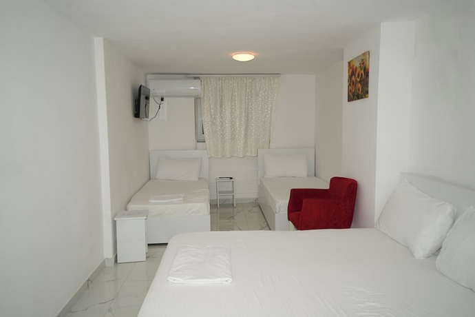 Imagen de la habitación del Hotel Enles. Foto 5