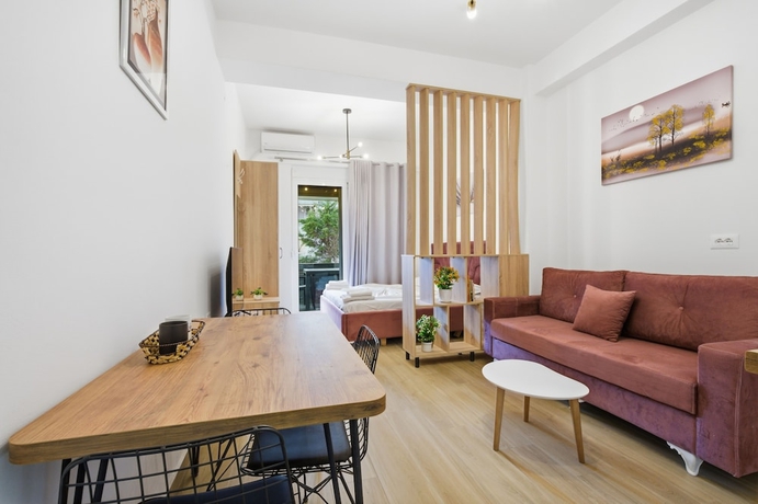 Imagen de la habitación del Hotel Enles Garden Beach Apartments. Foto 4