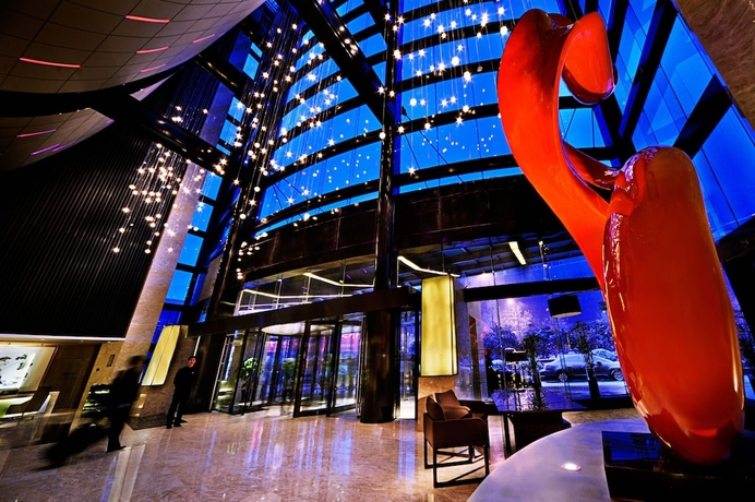 Imagen de los interiores del Hotel Enlux. Foto 18