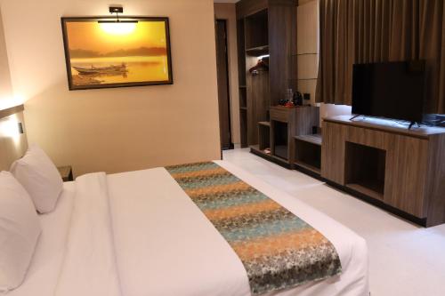 Imagen general del Hotel Eno Front One Semarang. Foto 11