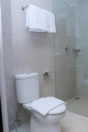 Imagen de la habitación del Hotel Eno Front One Semarang. Foto 17