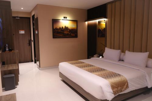 Imagen general del Hotel Eno Front One Semarang. Foto 14