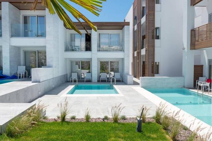 Imagen de la habitación del Hotel Enorme Ammos Beach. Foto 10