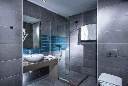 Imagen general del Hotel Enorme Infinity Beach. Foto 1