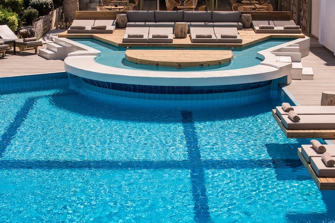 Imagen de la piscina del Hotel Enorme Maya Beach - Adults Only. Foto 19