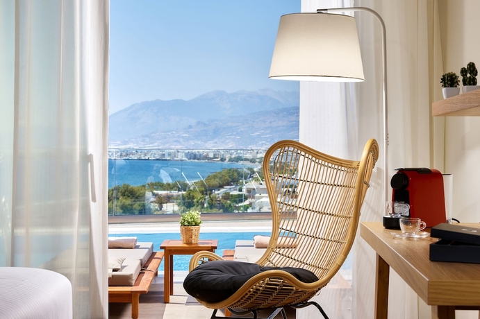 Imagen de la habitación del Hotel Enorme Santanna Beach. Foto 10