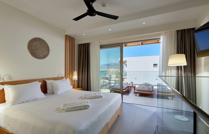 Imagen de la habitación del Hotel Enorme Santanna Beach. Foto 14