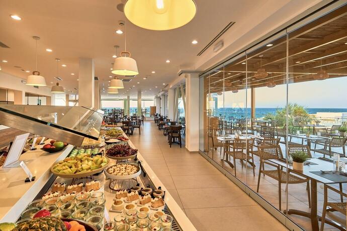 Imagen general del Hotel Enorme Santanna Island. Foto 41