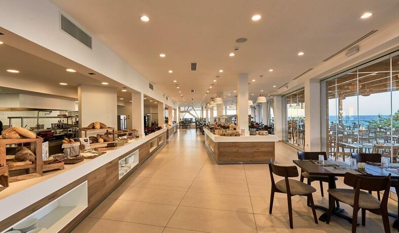 Imagen general del Hotel Enorme Santanna Island. Foto 42