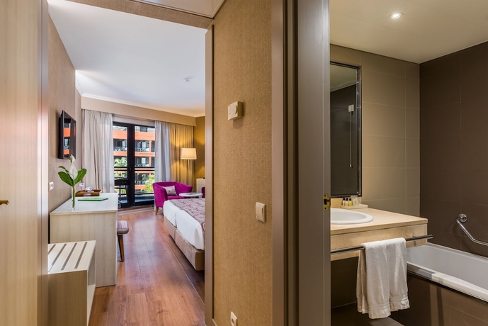 Imagen de la habitación del Hotel Enotel Lido. Foto 5