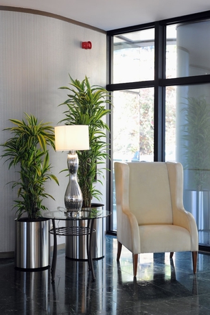 Imagen de los interiores del Hotel Enotel Lido. Foto 13