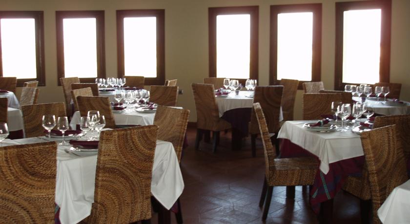 Imagen del bar/restaurante del Hotel Enoturismo Mainetes. Foto 4