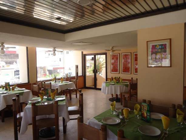 Imagen del bar/restaurante del Hotel Enr&iacute;quez. Foto 4