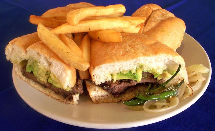 Imagen del bar/restaurante del Hotel Enr&iacute;quez. Foto 6