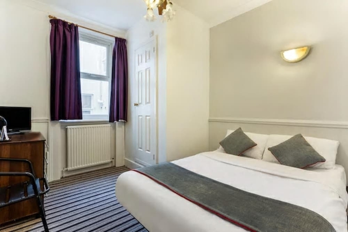 Imagen de la habitación del Hotel Enrico. Foto 10