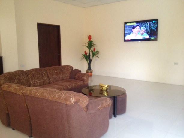 Imagen de los interiores del Hotel Enriquez, Balanga. Foto 6