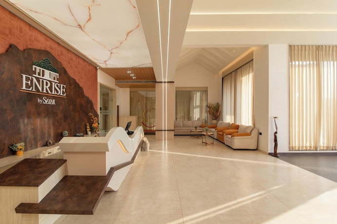 Imagen de los interiores del Hotel Enrise By Sayaji Junagadh. Foto 12