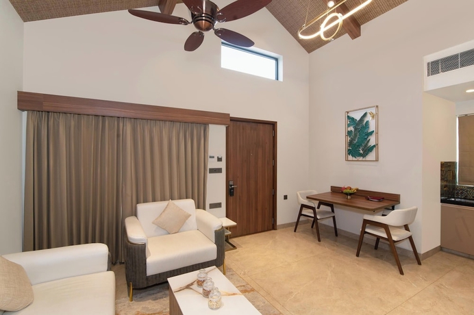 Imagen de la habitación del Hotel Enrise By Sayaji Junagadh. Foto 6