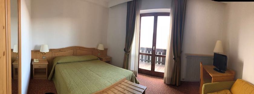 Imagen de la habitación del Hotel Enrosadira, Smarano. Foto 5