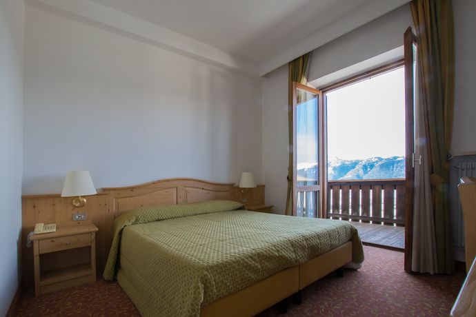 Imagen de la habitación del Hotel Enrosadira, Smarano. Foto 6