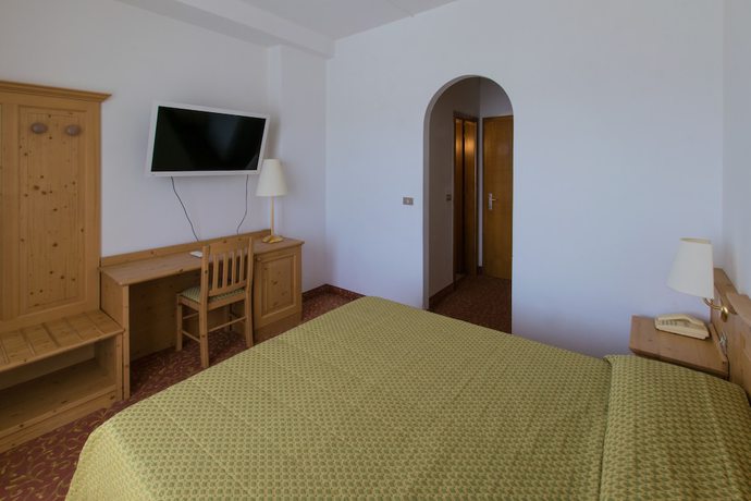 Imagen de la habitación del Hotel Enrosadira, Smarano. Foto 7