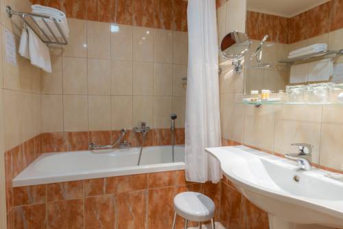 Imagen de la habitación del Hotel Ensana Centr&aacute;ln&iacute; L&aacute;zně. Foto 5