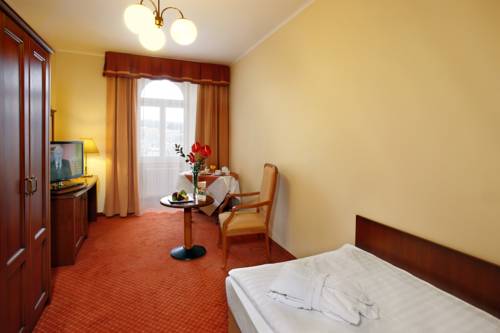 Imagen de la habitación del Hotel Ensana Centr&aacute;ln&iacute; L&aacute;zně. Foto 15