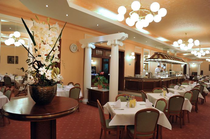 Imagen del bar/restaurante del Hotel Ensana Centralni Lazne &ndash; Maria Spa. Foto 6