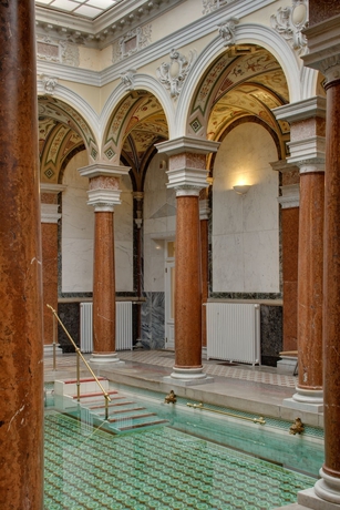 Imagen de la piscina del Hotel Ensana Nove Lazne. Foto 17