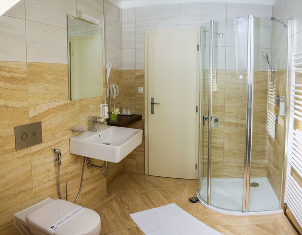 Imagen de la habitación del Hotel Ensana Pro Patria. Foto 7