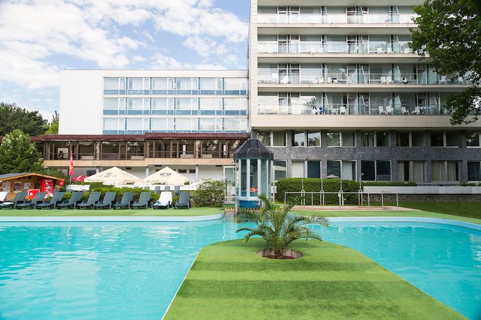 Imagen de la piscina del Hotel Ensana Splendid, Piestany. Foto 19