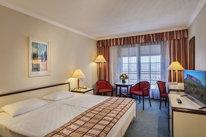 Imagen de la habitación del Hotel Ensana Thermal Aqua. Foto 5