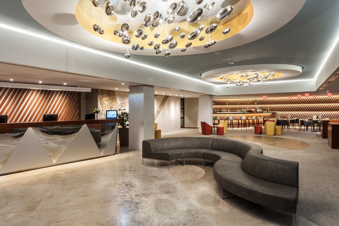 Imagen de los interiores del Hotel Ensana Thermal Aqua. Foto 14