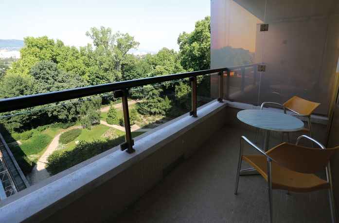 Imagen de la habitación del Hotel Ensana Thermal Margaret Island. Foto 12