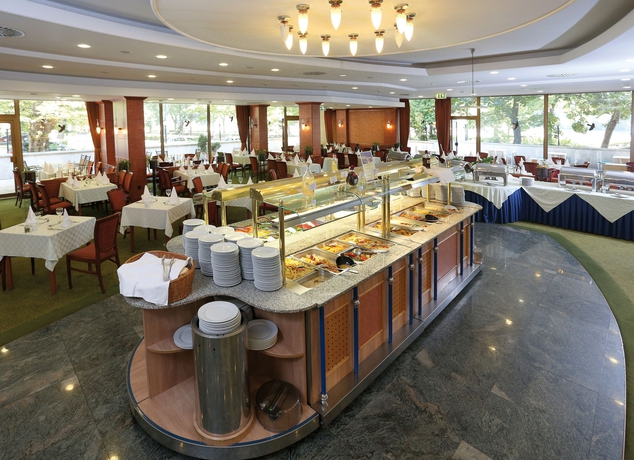 Imagen del bar/restaurante del Hotel Ensana Thermal Margaret Island. Foto 3