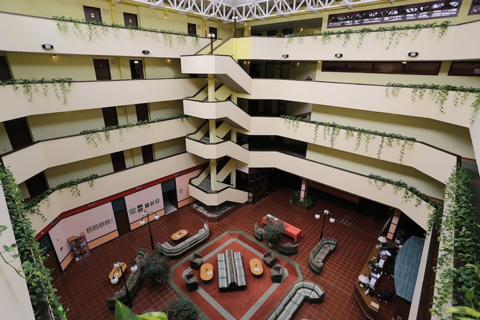 Imagen de los interiores del Hotel Ensana Thermal S&aacute;rv&aacute;r. Foto 14