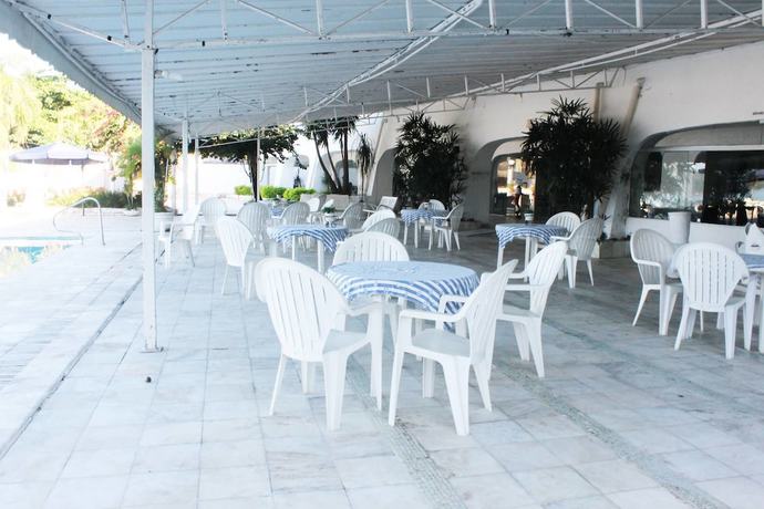 Imagen del bar/restaurante del Hotel Enseada Palace. Foto 3