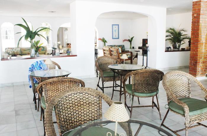 Imagen del bar/restaurante del Hotel Enseada Palace. Foto 4