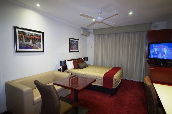 Imagen de la habitación del Hotel Ensenada Motor Inn and Suites. Foto 1