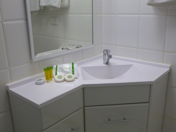 Imagen de la habitación del Hotel Ensenada Motor Inn and Suites. Foto 8